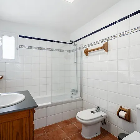 Corcos Willa Guía de Isora