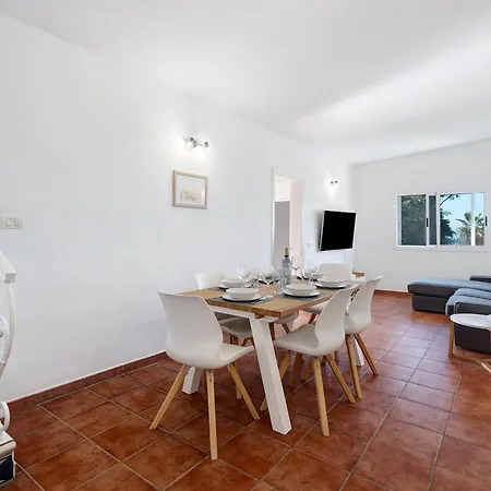 Вилла Corcos Гиа-де-Исора