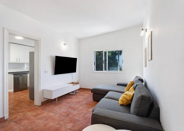 Corcos * Гиа-де-Исора